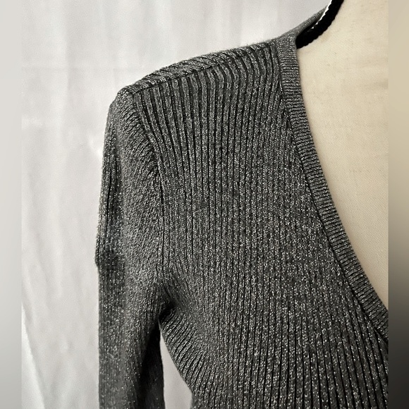 Ribbed sweater, size medium​ - Picture 4 of 6